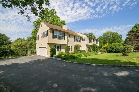 1107 Talcose Ln, West Chester, PA
