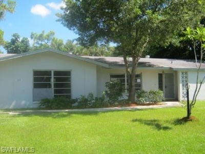 2355 Flora Ave, Fort Myers, FL