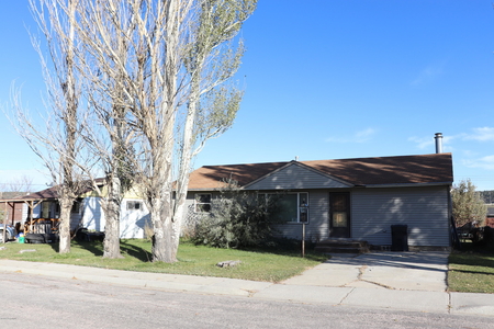 204 Roundup Ave, Newcastle, WY
