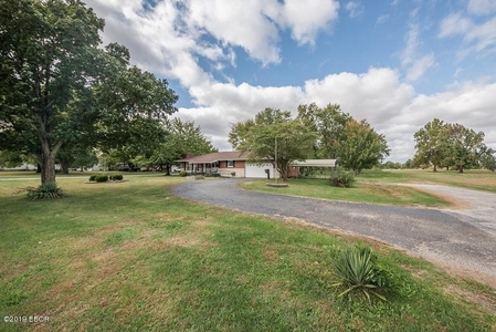 3401 Old 51 Rd, Sandoval, IL