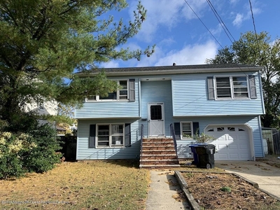 35 Monmouth Ave, North Middletown, NJ