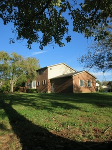 1819 Chapel Woods Dr, Batavia, OH