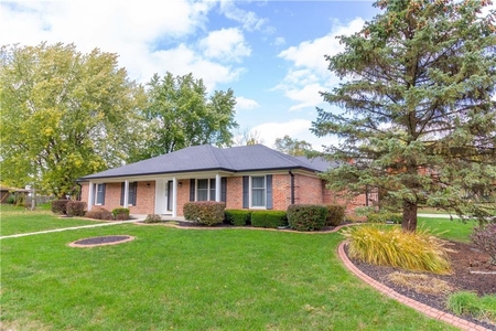 425 Waterview Blvd, Greenfield, IN