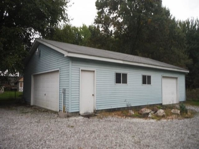 5597 W State Road 10, Demotte, IN