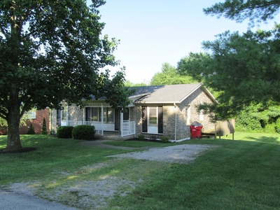 147 Iron Dr, Frankfort, KY
