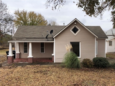 307 S Ash St, Luther, OK