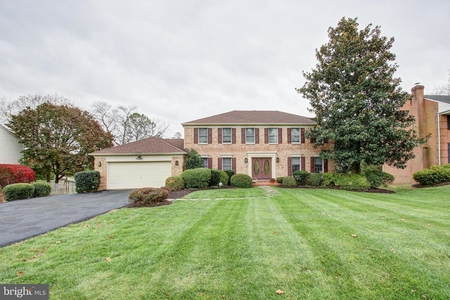 9605 Persimmon Tree Rd, Potomac, MD
