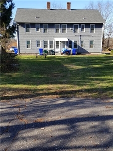 76 West St, Enfield, CT