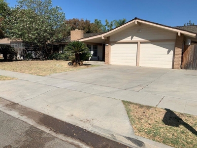 2794 W Kofoid Ave, Caruthers, CA