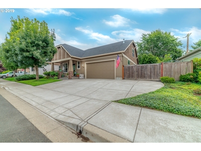 559 Ethan Ct, Springfield, OR