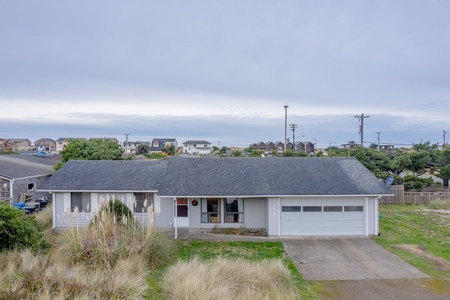 1314 Nw Parker Ave, Waldport, OR