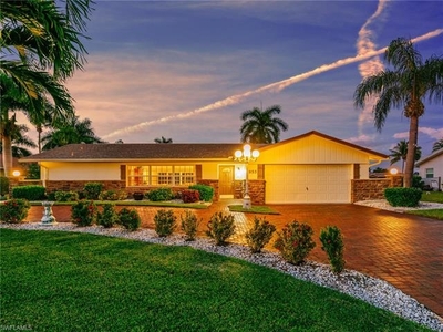 955 S Town And River Dr, Fort Myers, FL