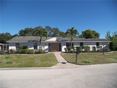 5267 Selby Dr, Fort Myers, FL
