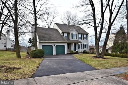 6007 Indian Woods Ln, Collegeville, PA