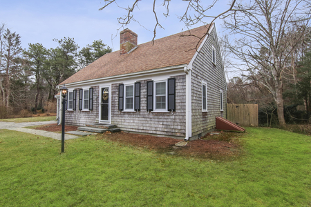 25 Bayberry Ln, Barnstable, MA