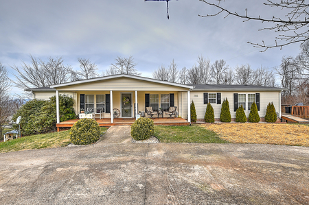 521 Feathers Ct, Kingsport, TN