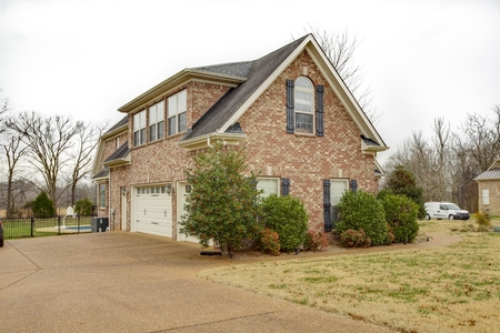 1000 Carlyle Ct, Hendersonville, TN