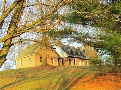 247 Cottom Rd, Scottdale, PA