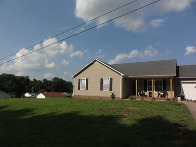 1282 Old Cookeville Rd, Sparta, TN