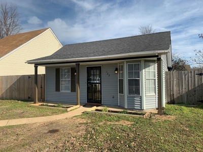122 Willow St, Marion, AR