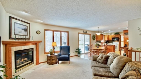 1531 Hill View Ct, Red Wing, MN