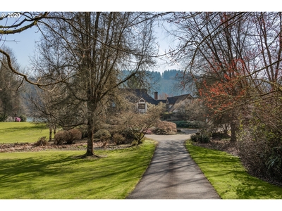 24180 Sw Petes Mountain Rd, West Linn, OR