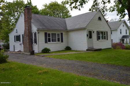 245 Sand Springs Rd, Williamstown, MA