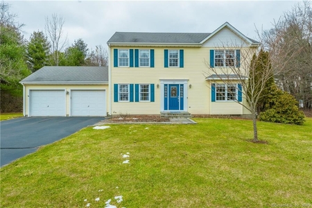 33 Heather Ln, Somers, CT