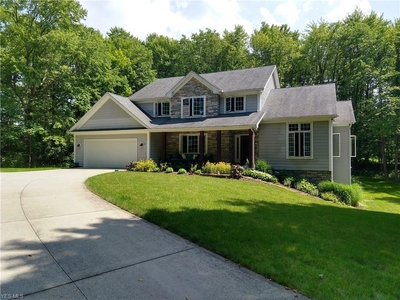 35186 Holbrook Rd, Chagrin Falls, OH