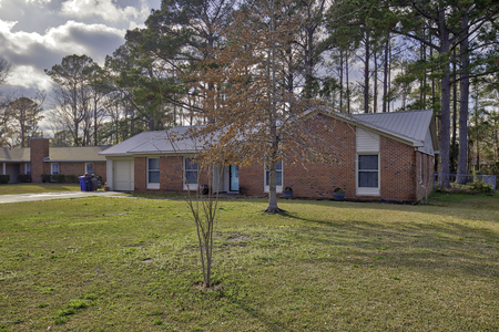 513 W Springhill Ter, Jacksonville, NC