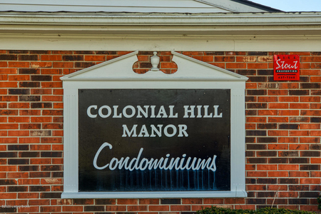 3301 Colonial Manor Cir, Louisville, KY