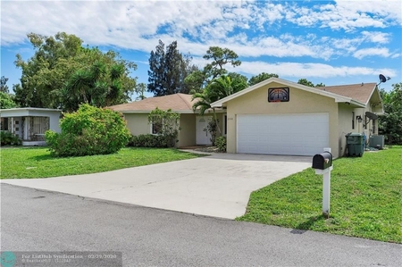 2220 Nw 28th St, Oakland Park, FL