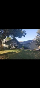 205 Sequoia Dr, Exeter, CA