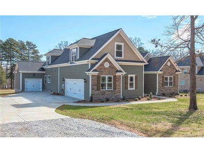 116 Millhouse Rd, Mooresville, NC