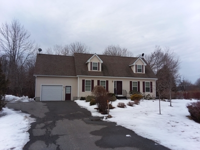 7 Southern Dr, Rockland, ME