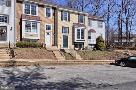 848 Gaming Sq, Hampstead, MD