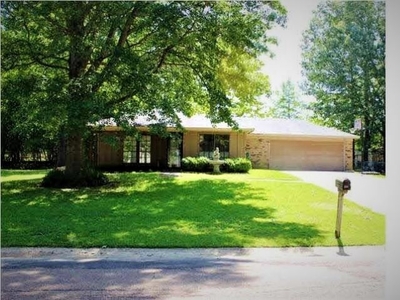 234 Oakbend Dr, Madison, MS
