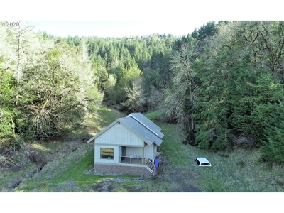 750 Winchester Creek Ave, Winchester, OR