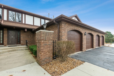 6370 W Orchard Dr, Palos Heights, IL