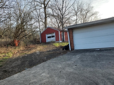 3005 Campbell Rd, Bethel, OH