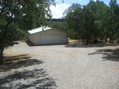 18597 Clydesdale Dr, Red Bluff, CA