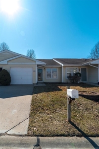 3155 Meadow Trail Dr, Saint Peters, MO