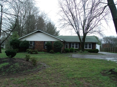 940 Cave Mill Rd, Bowling Green, KY