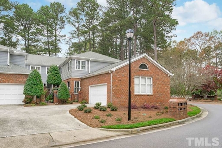 102 Greensview Dr, Cary, NC