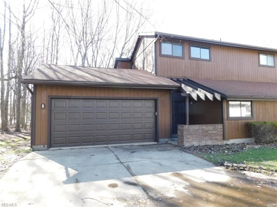 2408 Call Rd, Stow, OH