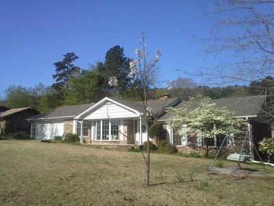 314 Tanglewood Dr, Russellville, AR