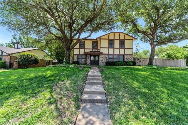 Photo of 766 Holly Oak Drive, Lewisville, TX 75067