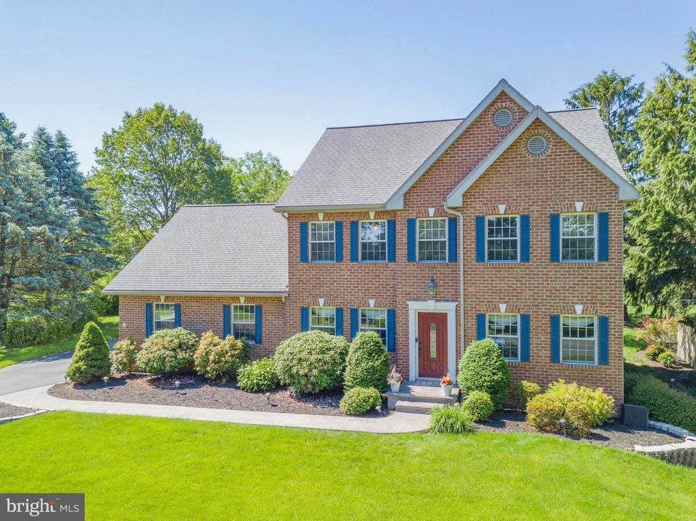 Photo of 220 Owl Hill Road, Lititz, PA 17543