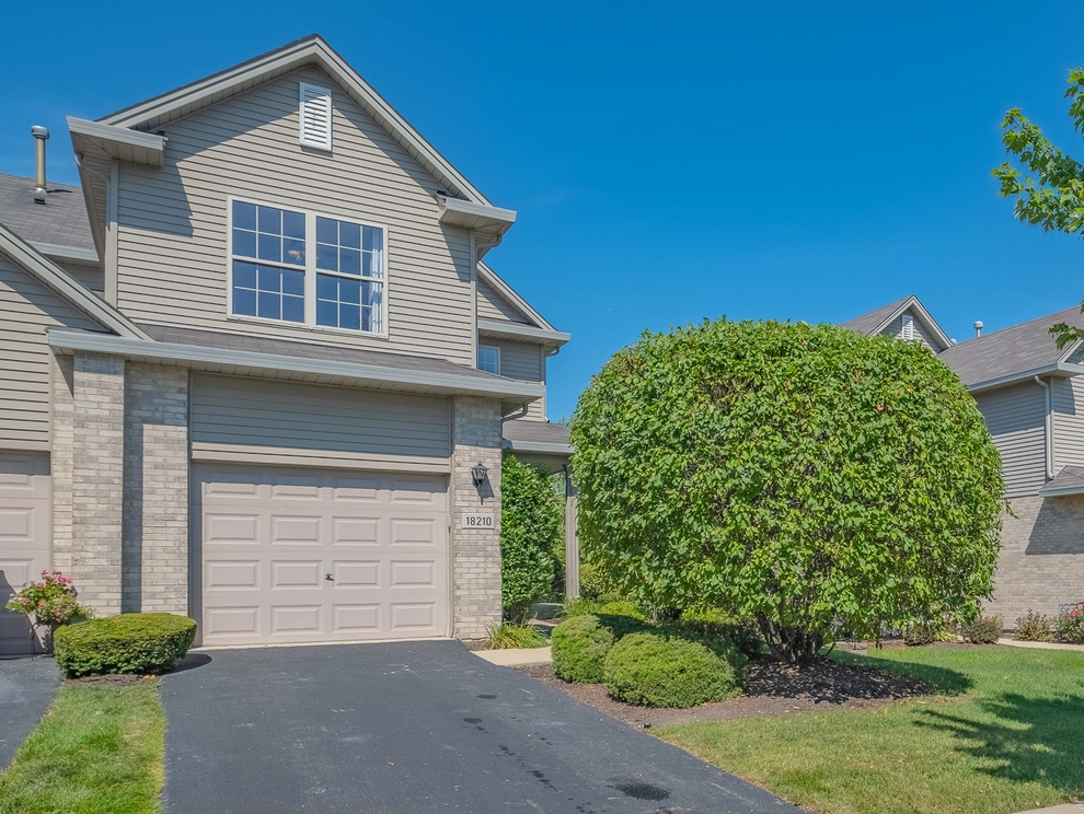 Photo of 18210 Mansfield Drive, Tinley Park, IL 60477