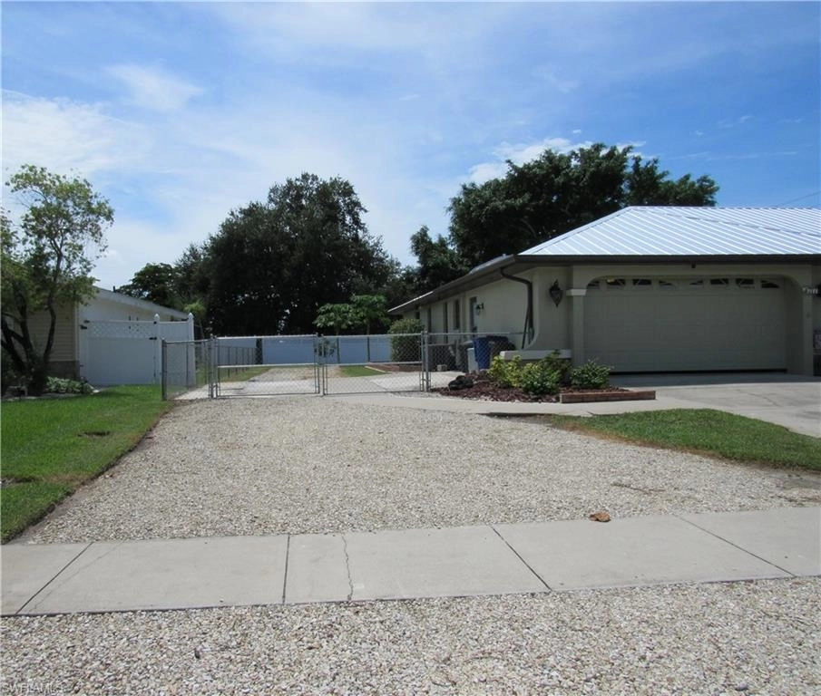 Photo of 4717 Meridian Circle, North Fort Myers, FL 33903